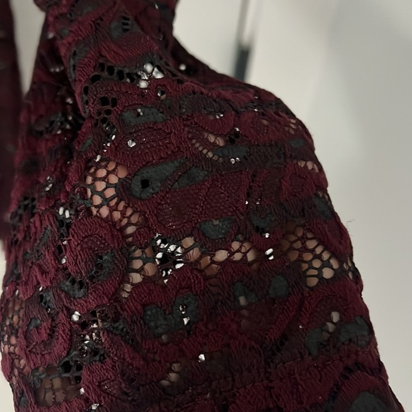 Lace long sleeve top - Picture 3 of 3